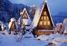 回归还得等等，曼联小将艾登-海文今天仍穿着保护靴.